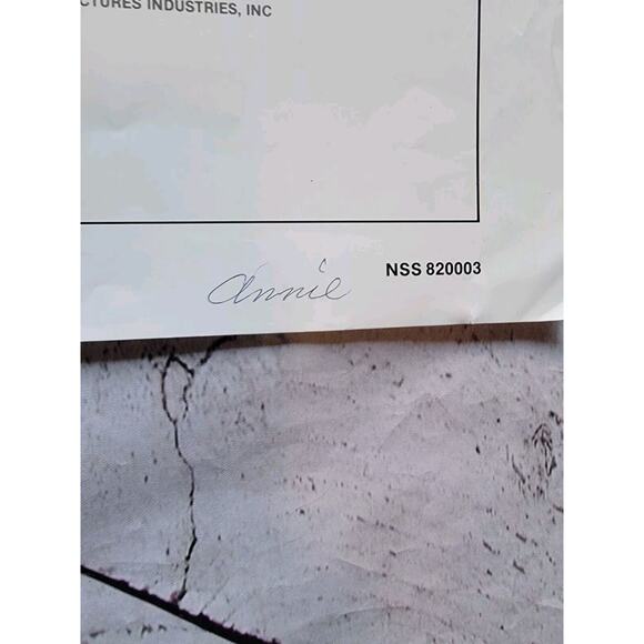 ANNIE Theater Movie Poster One Sheet 1982 Orphan Musical Read - Picture 7 of 11